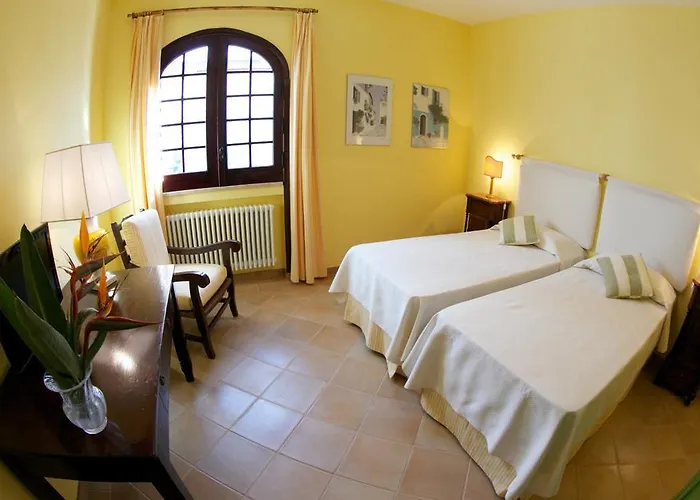 La Pomelia Bed & Breakfast *
